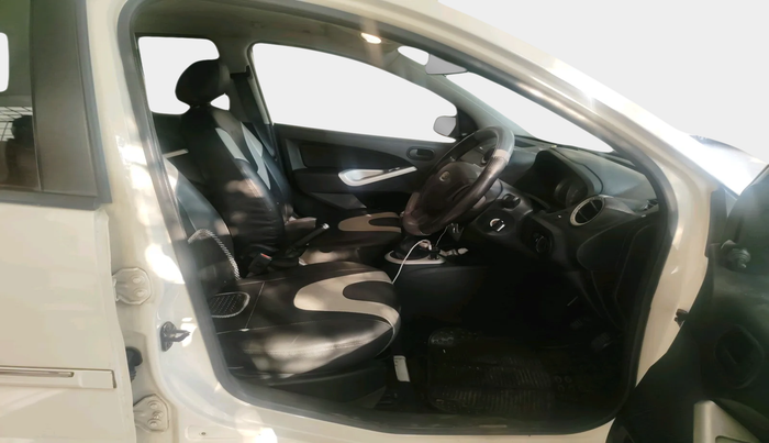 2013 Ford Figo ZXI 1.2 PETROL, Petrol, Manual, 88,030 km, interior
