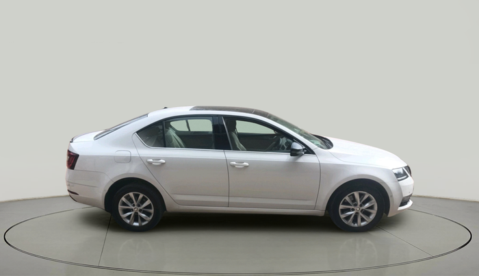 2017 Skoda Octavia STYLE PLUS AT 1.8 TSI, Petrol, Automatic, 1,30,761 km, exterior
