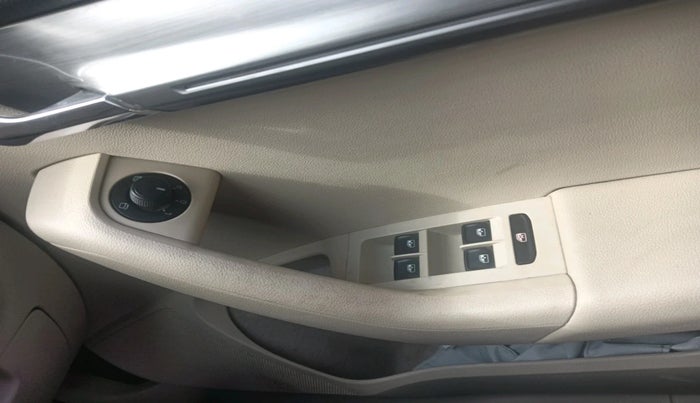 2017 Skoda Octavia STYLE PLUS AT 1.8 TSI, Petrol, Automatic, 1,30,761 km, interior