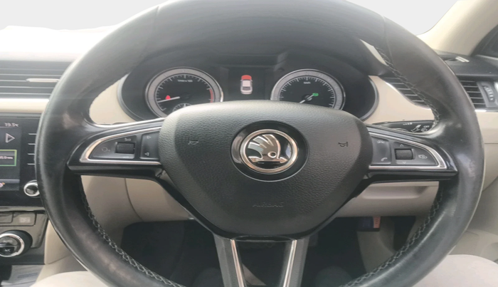 2017 Skoda Octavia STYLE PLUS AT 1.8 TSI, Petrol, Automatic, 1,30,761 km, interior