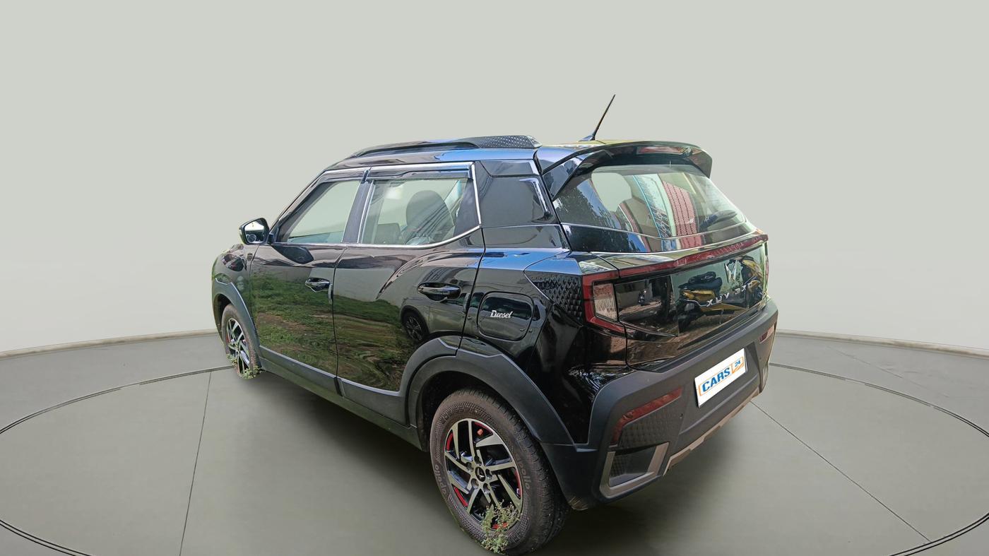 2024 Mahindra XUV 3XO AX5 1.5 Turbo Diesel, Diesel, Manual, 18,900 km, exterior