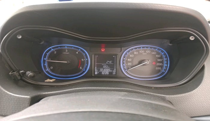 2017 Maruti Vitara Brezza ZDI, Diesel, Manual, 1,21,095 km, interior