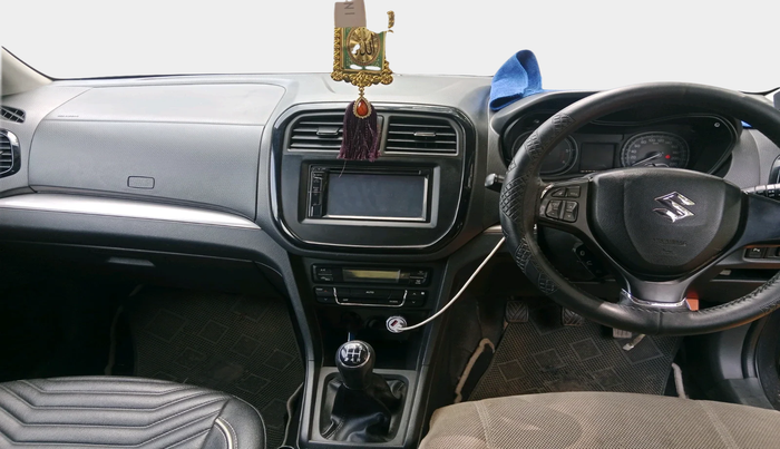 2017 Maruti Vitara Brezza ZDI, Diesel, Manual, 1,21,095 km, interior
