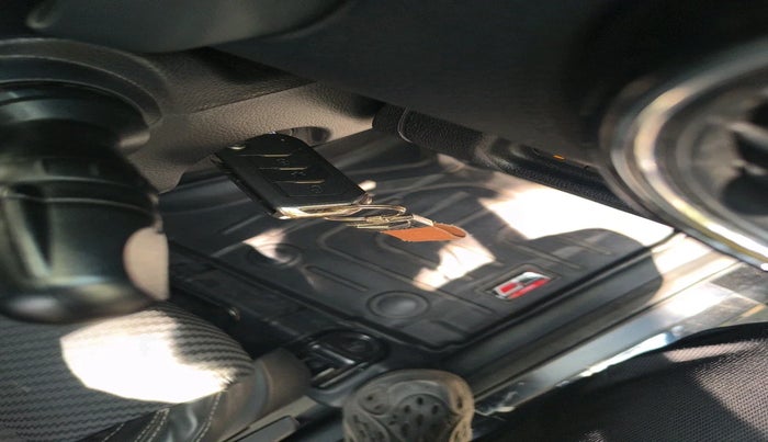 2025 Mahindra Thar LX P 2WD AT HT, Petrol, Automatic, 6,765 km, interior