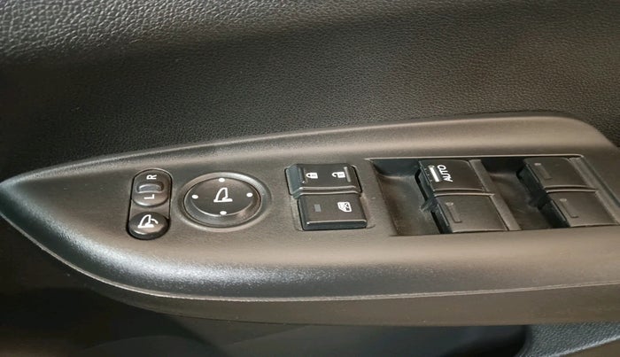 2019 Honda WR-V 1.2L I-VTEC VX MT, Petrol, Manual, 52,289 km, interior