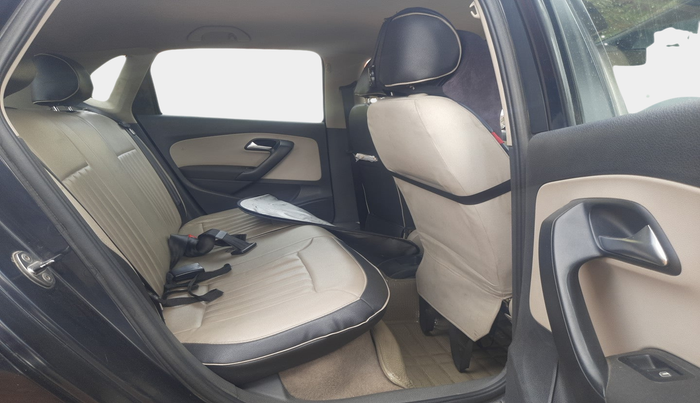 2012 Volkswagen Polo HIGHLINE DIESEL, Diesel, Manual, 1,80,457 km, interior