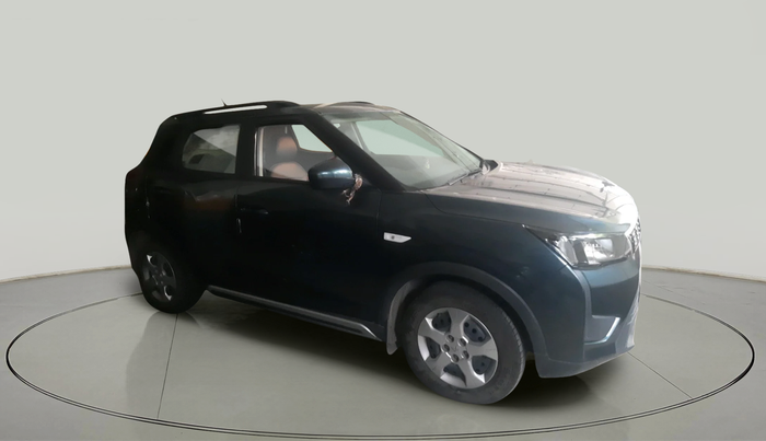 2022 Mahindra XUV300 W6 1.2 PETROL AMT, Petrol, Automatic, 7,787 km, exterior