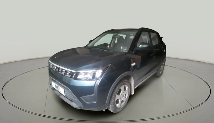 2022 Mahindra XUV300 W6 1.2 PETROL AMT, Petrol, Automatic, 7,787 km, exterior