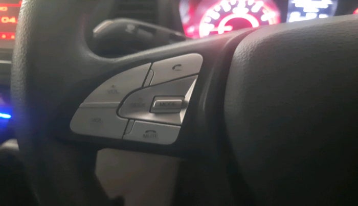 2022 Mahindra XUV300 W6 1.2 PETROL AMT, Petrol, Automatic, 7,787 km, interior