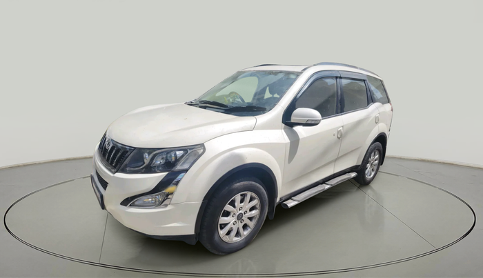 2016 Mahindra XUV500 W10 AT, Diesel, Automatic, 91,025 km, exterior