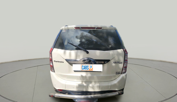 2016 Mahindra XUV500 W10 AT, Diesel, Automatic, 91,025 km, exterior