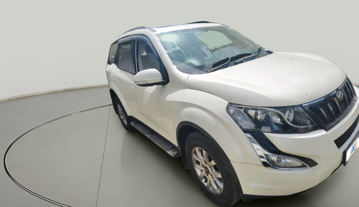 2016 Mahindra XUV500 W10 AT, Diesel, Automatic, 91,025 km, exterior