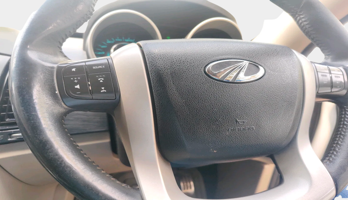 2016 Mahindra XUV500 W10 AT, Diesel, Automatic, 91,025 km, interior