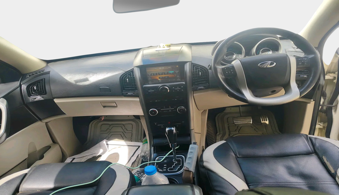 2016 Mahindra XUV500 W10 AT, Diesel, Automatic, 91,025 km, interior
