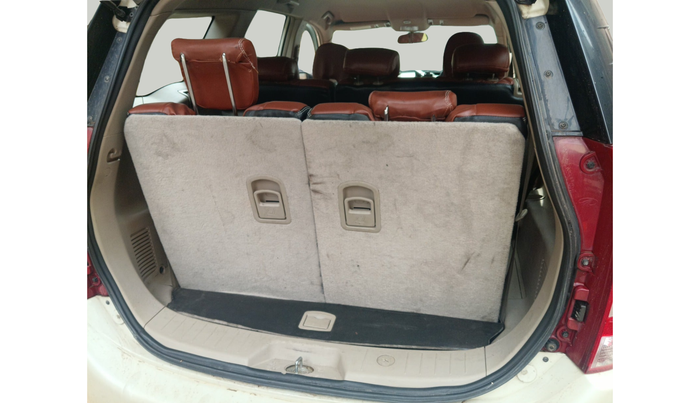 2016 Mahindra XUV500 W4, Diesel, Manual, 1,00,395 km, exterior