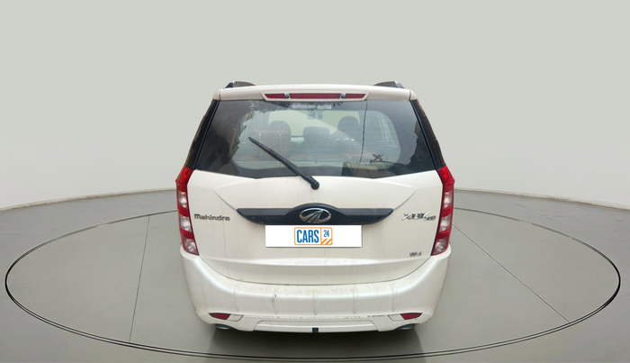2016 Mahindra XUV500 W4, Diesel, Manual, 1,00,395 km, exterior