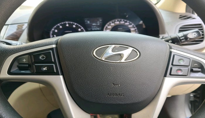 2011 Hyundai Verna FLUIDIC 1.6 VTVT SX, Petrol, Manual, 57,478 km, interior