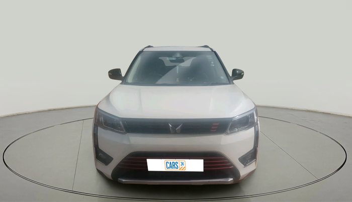 2022 Mahindra XUV300 W8 1.2 PETROL, Petrol, Manual, 37,295 km, exterior