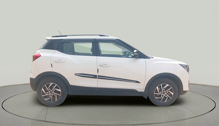 2022 Mahindra XUV300 W8 1.2 PETROL, Petrol, Manual, 37,295 km, exterior