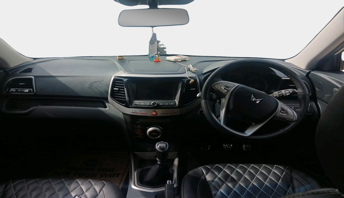 2022 Mahindra XUV300 W8 1.2 PETROL, Petrol, Manual, 37,295 km, interior