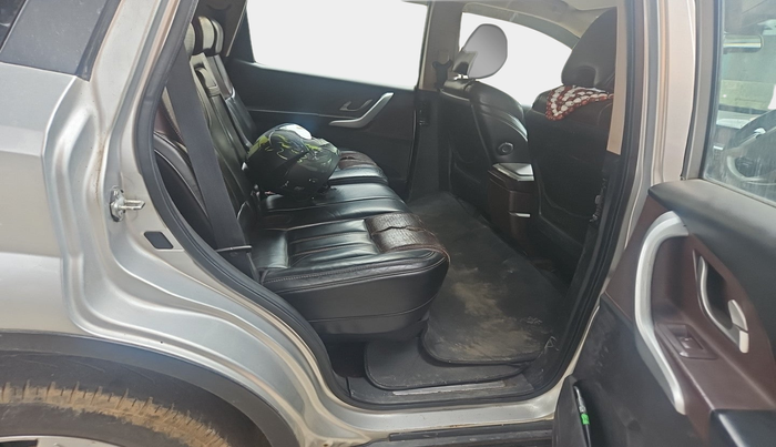2012 Mahindra XUV500 W8, Diesel, Manual, 81,687 km, interior