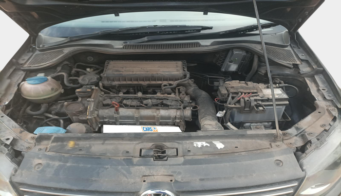 2013 Volkswagen Vento HIGHLINE 1.6 MPI, Petrol, Manual, 81,052 km, exterior