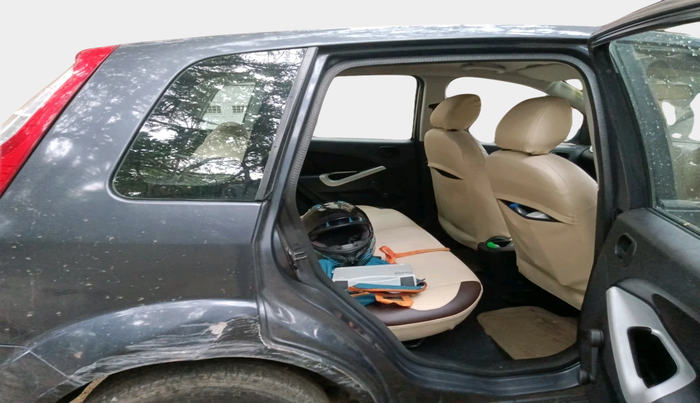 2010 Ford Figo TITANIUM 1.4 DIESEL, Diesel, Manual, 1,03,204 km, interior