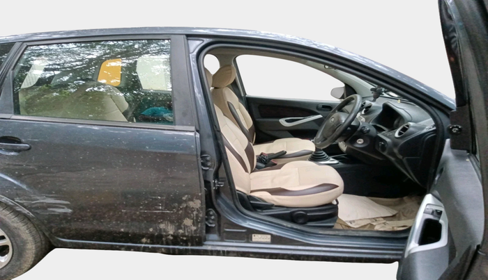 2010 Ford Figo TITANIUM 1.4 DIESEL, Diesel, Manual, 1,03,204 km, interior