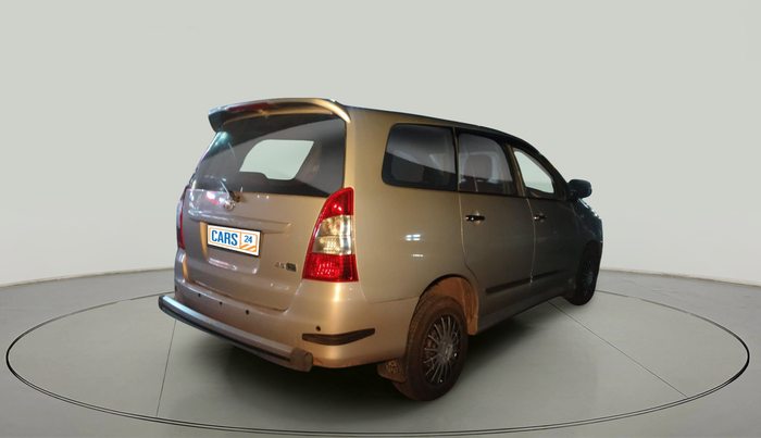 2012 Toyota Innova GX 2.5 7 STR, Diesel, Manual, 1,21,979 km, exterior