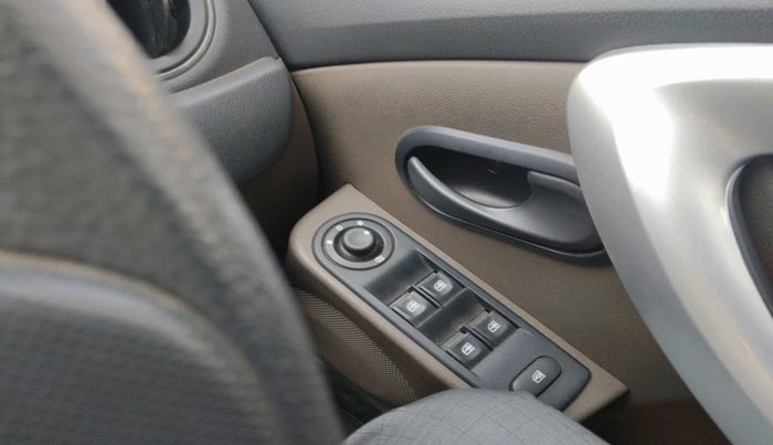 2016 Renault Duster 85 PS RXL DIESEL, Diesel, Manual, 53,119 km, interior