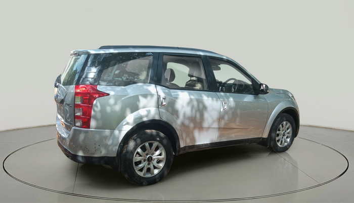 2015 Mahindra XUV500 W8, Diesel, Manual, 1,16,218 km, exterior