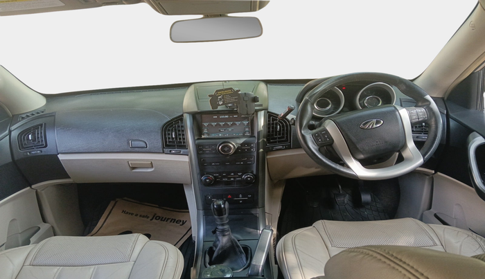2015 Mahindra XUV500 W8, Diesel, Manual, 1,16,218 km, interior