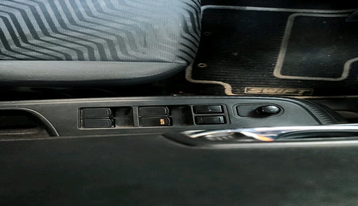 2019 Maruti Swift VXI AMT, Petrol, Automatic, 34,002 km, interior