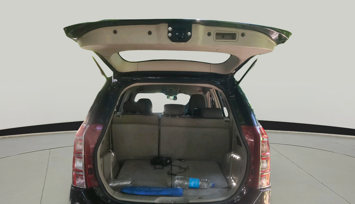 2015 Mahindra XUV500 W6, Diesel, Manual, 1,12,900 km, exterior