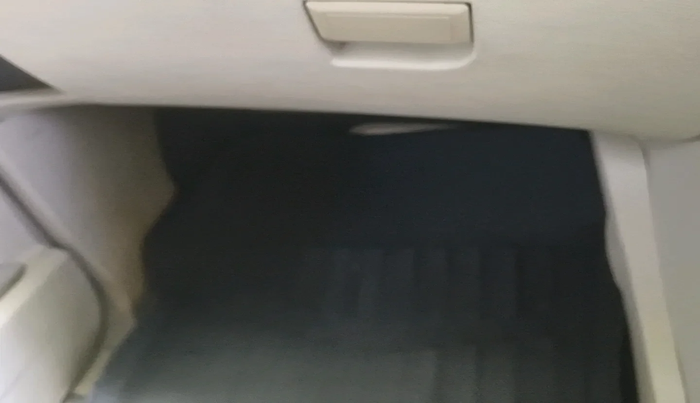 2015 Mahindra XUV500 W6, Diesel, Manual, 1,12,900 km, interior