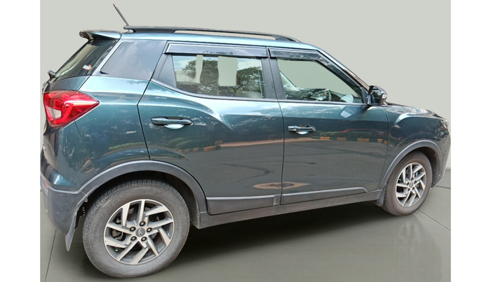 2022 Mahindra XUV300 W8 (O) 1.5 DIESEL AMT, Diesel, Automatic, 21,088 km, exterior