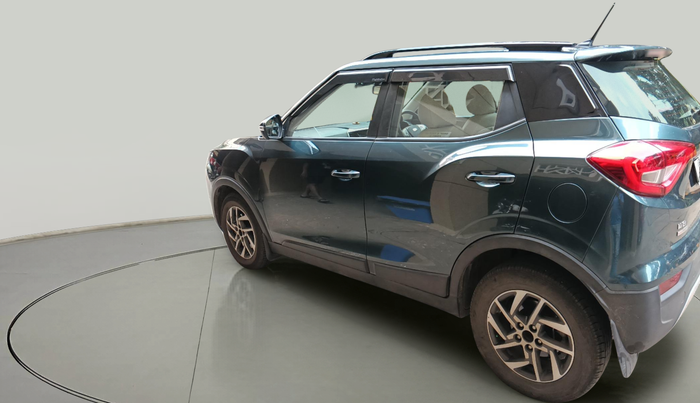 2022 Mahindra XUV300 W8 (O) 1.5 DIESEL AMT, Diesel, Automatic, 21,088 km, exterior