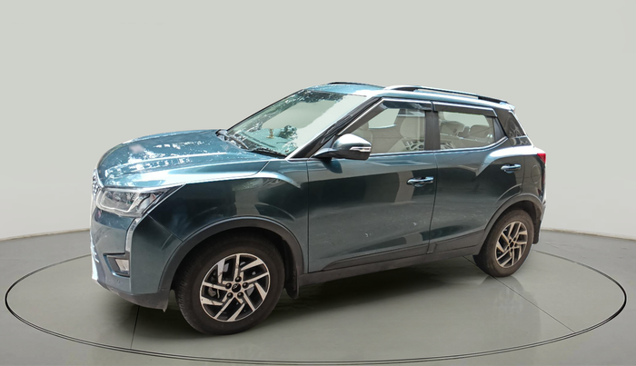 2022 Mahindra XUV300 W8 (O) 1.5 DIESEL AMT, Diesel, Automatic, 21,088 km, exterior