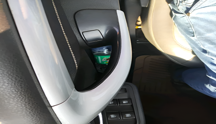 2014 Renault Duster 110 PS RXZ 4X4 MT DIESEL, Diesel, Manual, 1,52,038 km, interior