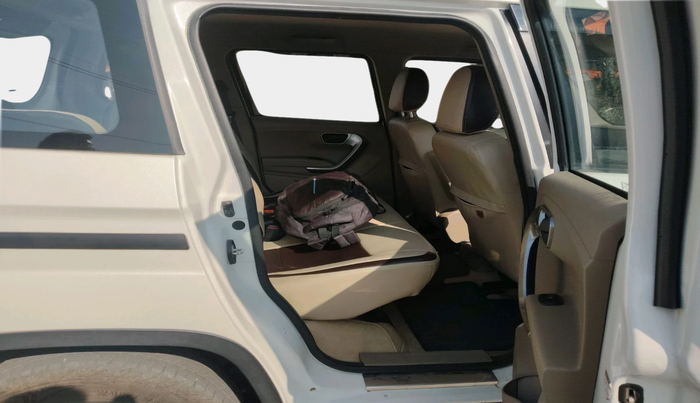 2023 Mahindra BOLERO NEO N10 R, Diesel, Manual, 31,672 km, interior