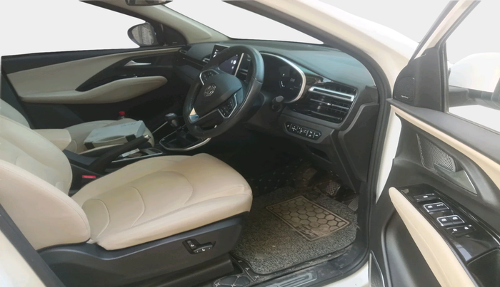 2023 MG HECTOR SHARP PRO 1.5 TURBO MT PETROL, Petrol, Manual, 18,037 km, interior