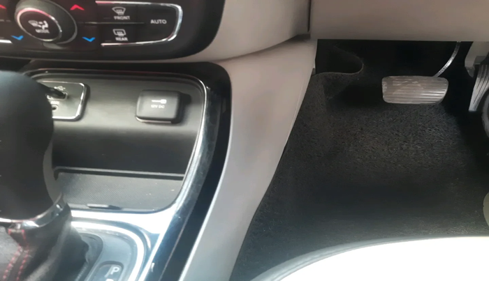 2018 Jeep Compass LIMITED 1.4 PETROL AT, Petrol, Automatic, 25,772 km, interior