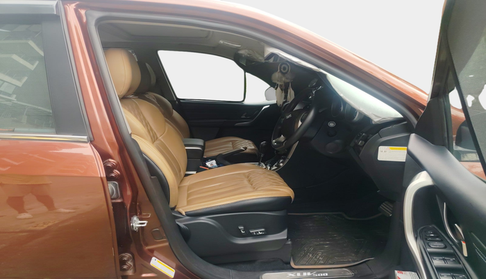 2019 Mahindra XUV500 W11 AT, Diesel, Automatic, 54,193 km, interior