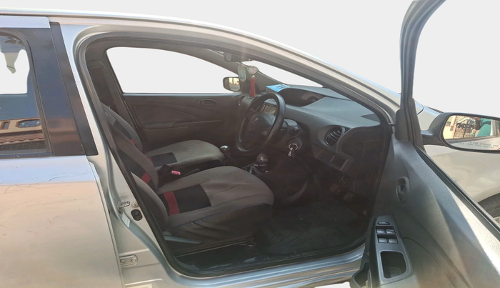 2012 Toyota Etios Liva G, Petrol, Manual, 1,49,565 km, interior