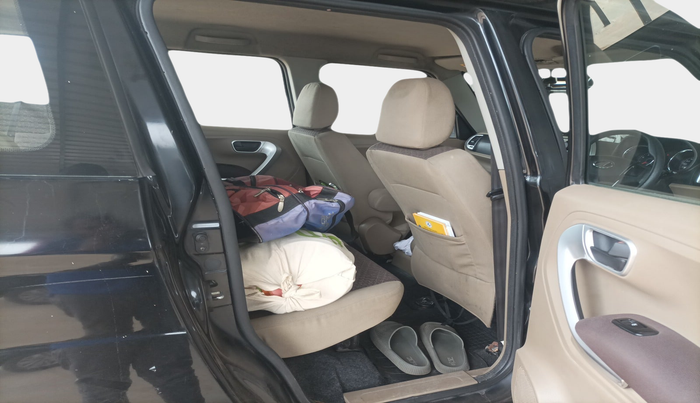 2015 Mahindra TUV300 T8 AMT, Diesel, Automatic, 84,560 km, interior