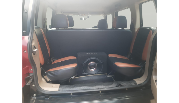 2016 Mahindra TUV300 T8 AMT, Diesel, Automatic, 87,458 km, exterior