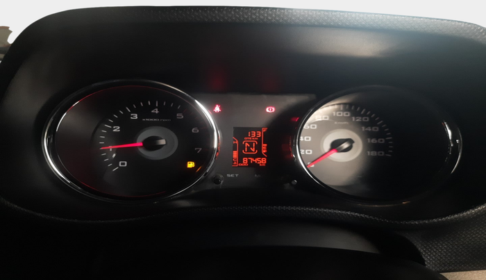 2016 Mahindra TUV300 T8 AMT, Diesel, Automatic, 87,458 km, interior