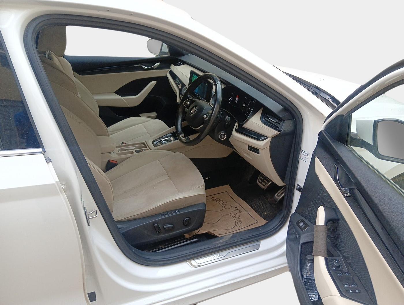 2021 Skoda Octavia L&K 2.0 AT, Petrol, Automatic, 74,307 km, interior