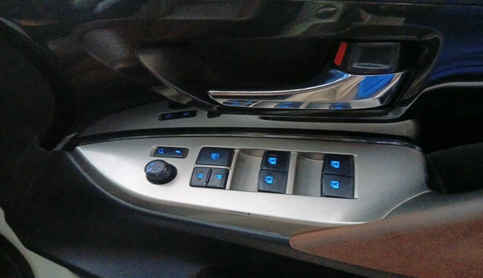 2017 Toyota Innova Crysta 2.8 ZX AT 7 STR, Diesel, Automatic, 1,80,007 km, interior