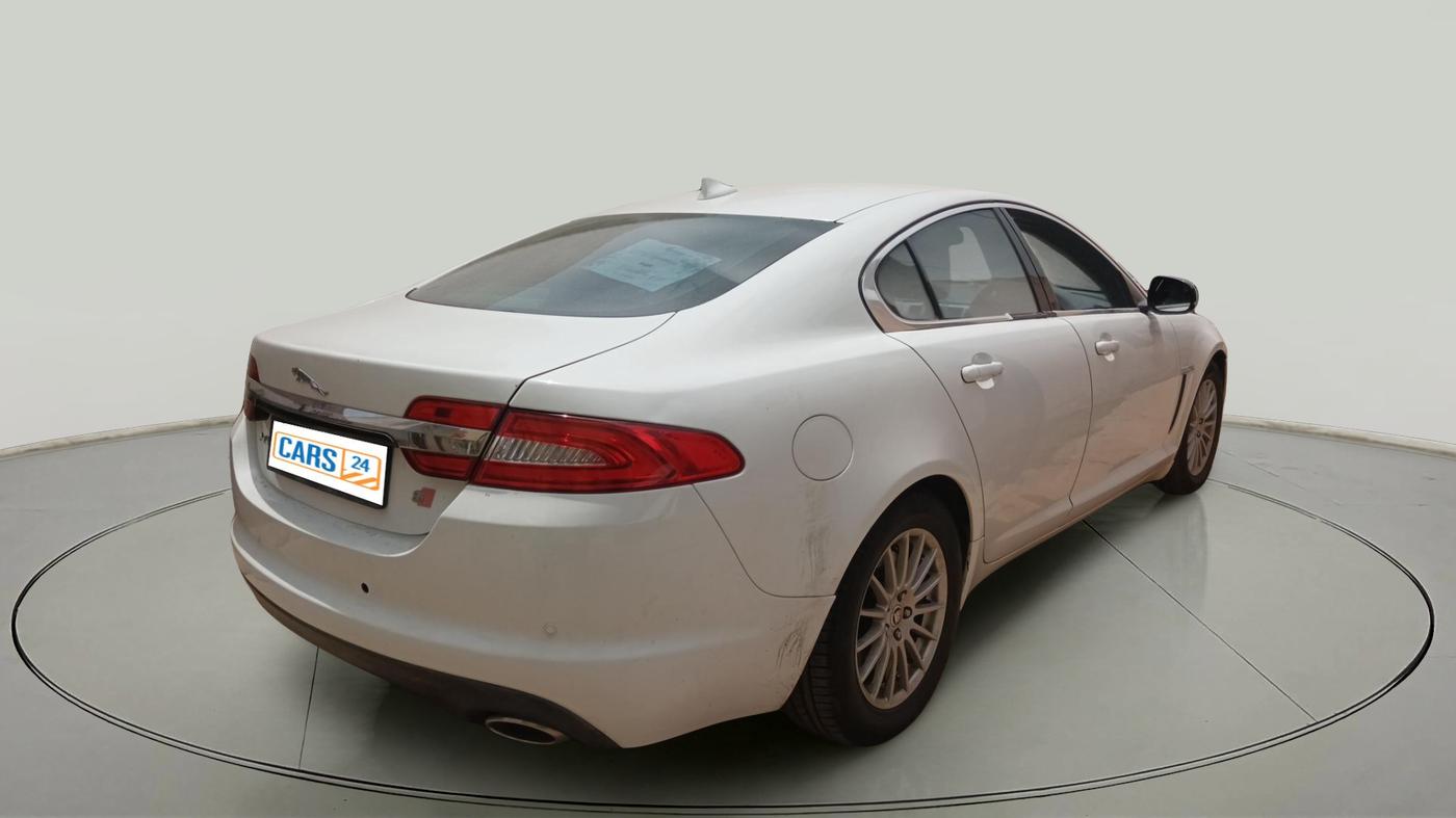 2013 Jaguar XF 2.2 DIESEL LUXURY, Diesel, Automatic, 1,04,500 km, exterior